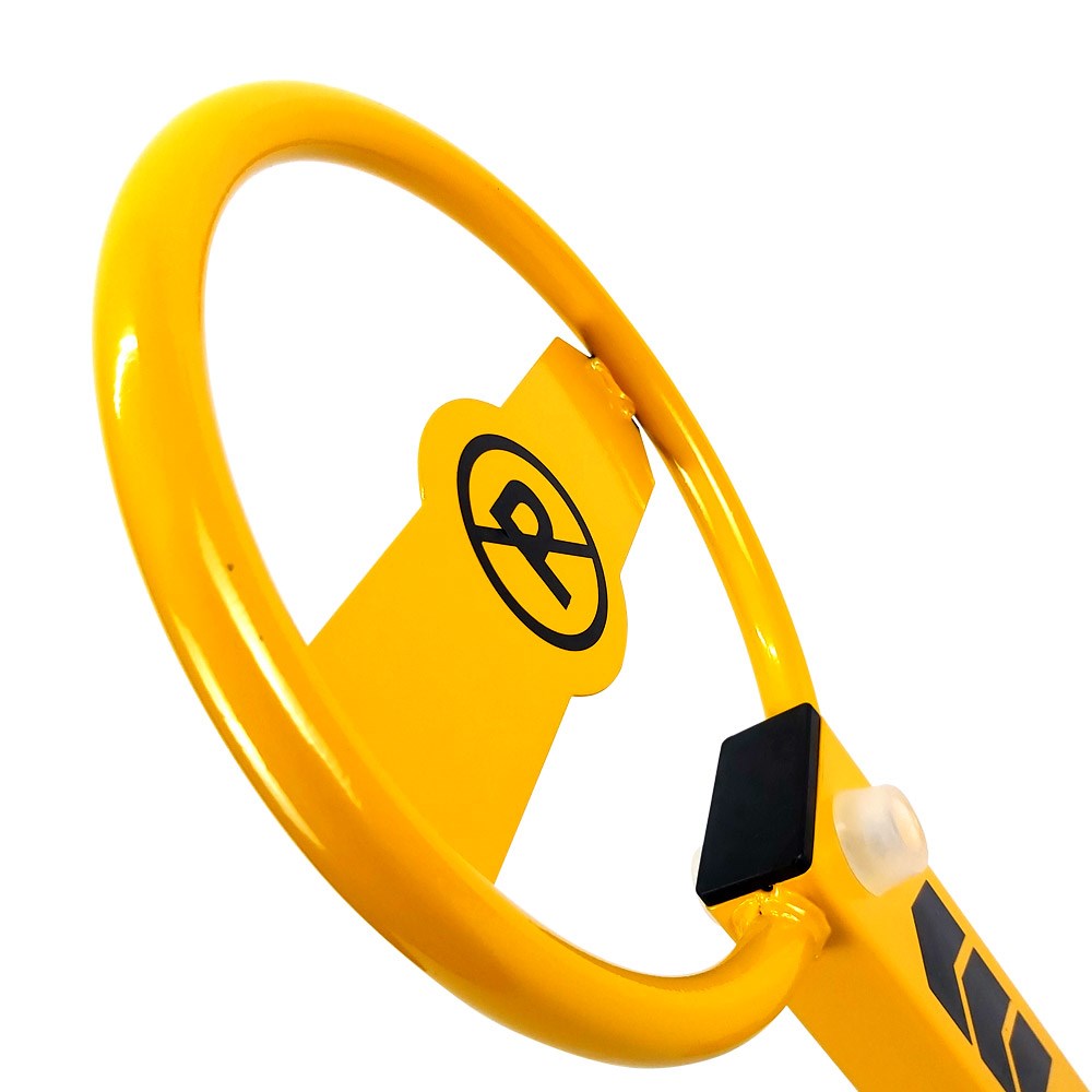 A high parking barrier with an extra wide upper circle